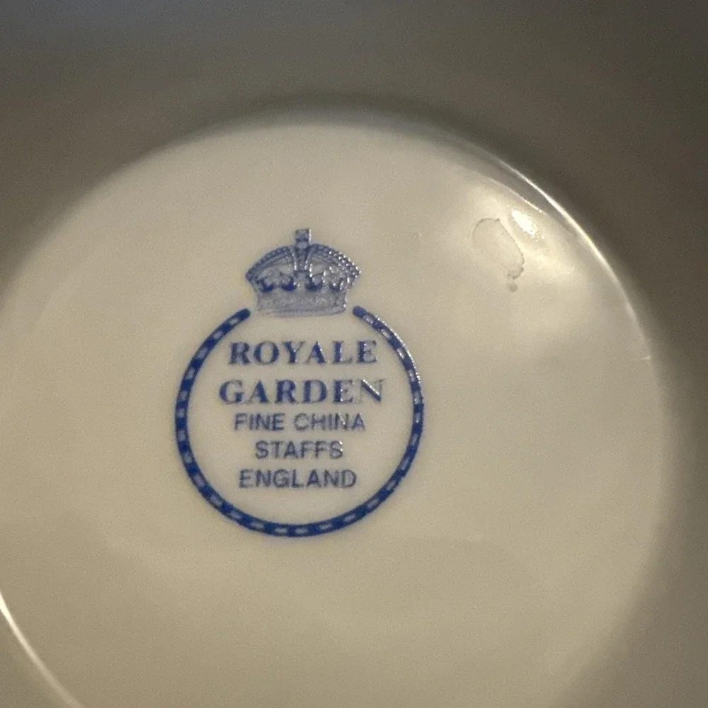 Royale Garden Fine China Pedestal Bowl Staffs England Vintage